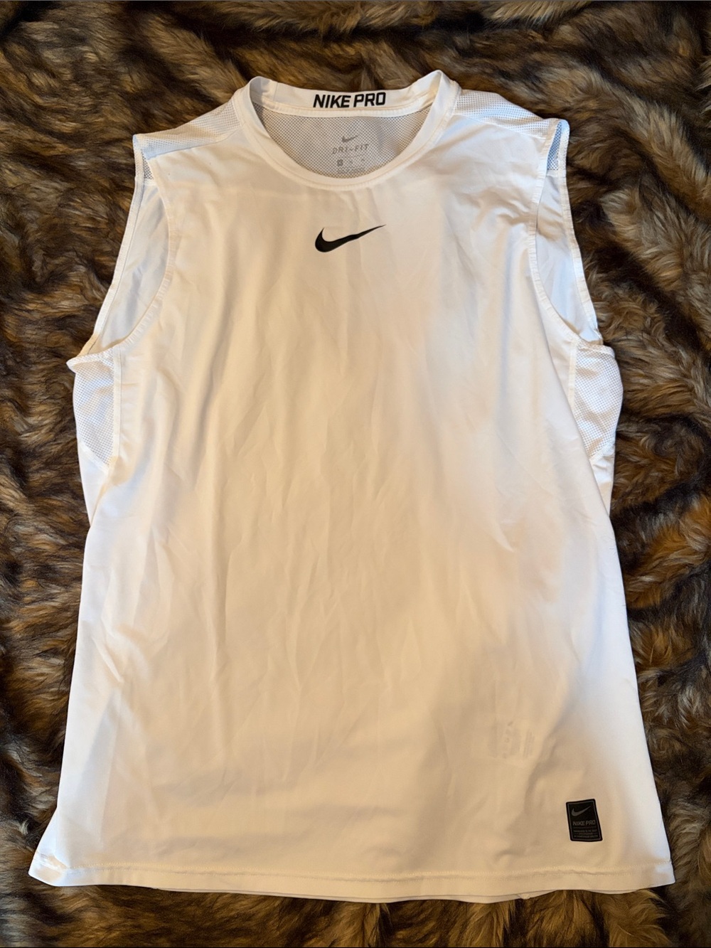 Nike White Performance Sleeveless Training Tank with Black Swoosh Size XL